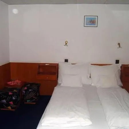 Hotel Lisa 3*